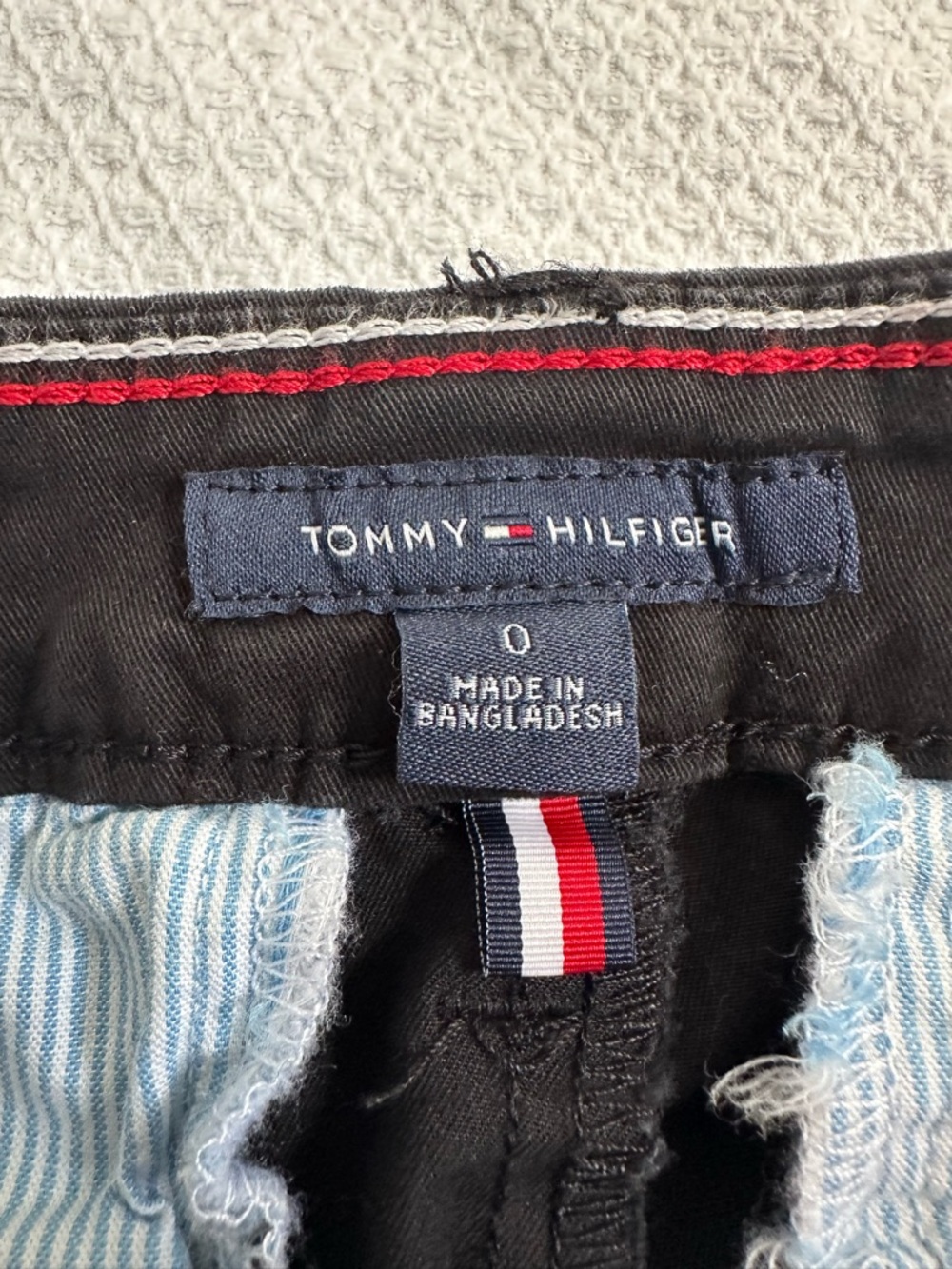Tommy Hilfiger Classic Stretch Women's Shorts Lot of 2 Black White Size 0 Preppy - Picture 10 of 13